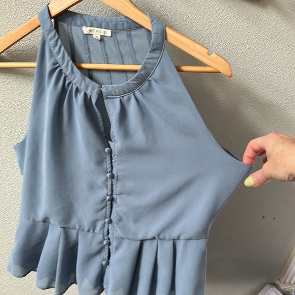 High neck powder top - Picture 5 of 5